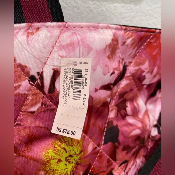 VICTORIA'S SECRET Quilted Nylon Weekender Bag NWT - Picture 3 of 4